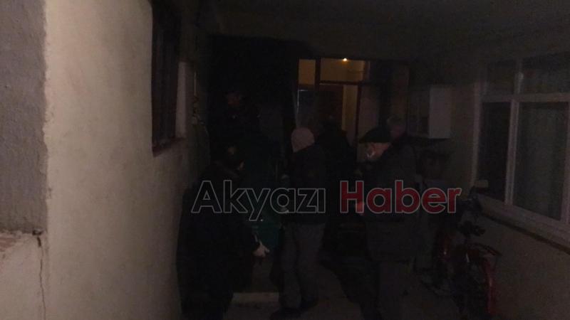 Evinin salonunda ölü bulundu