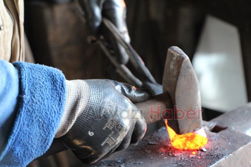 Demirciliğin son temsilcileri mesleği yaşatmaya çalışıyor
