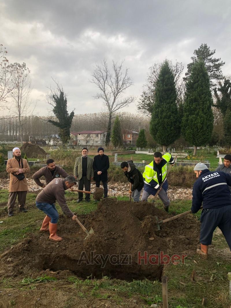Kimsesizler mezarlığına defnedilmesi son anda önlendi