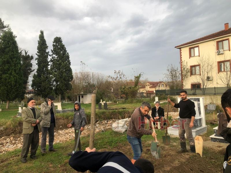 Kimsesizler mezarlığına defnedilmesi son anda önlendi