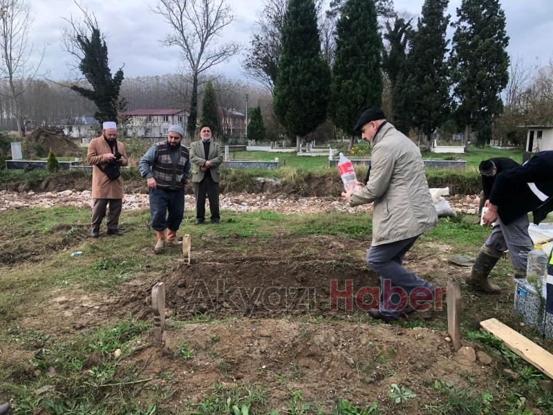 Kimsesizler mezarlığına defnedilmesi son anda önlendi