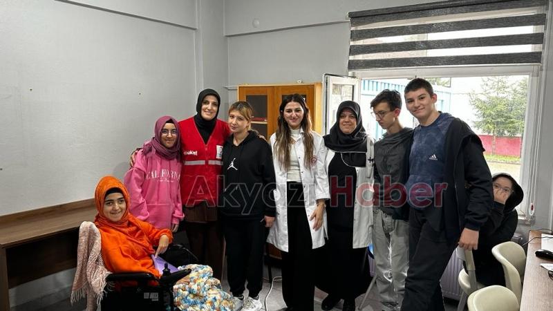 Akyazı Özel Eğitim Meslek Okulunda Kızılay etkinliği