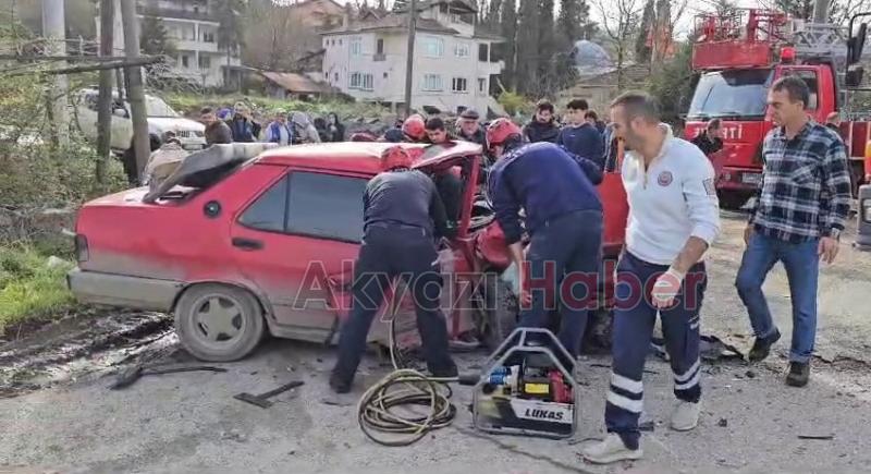 Sapanca yolunda feci kaza 1'i ağır 3 yaralı