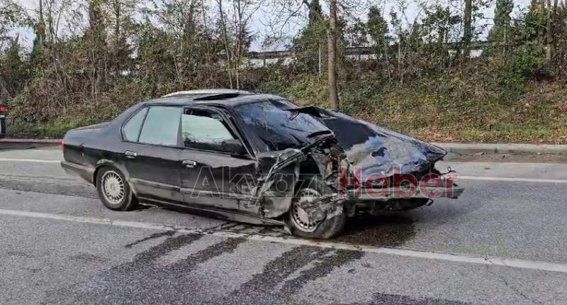 Sapanca yolunda feci kaza 1'i ağır 3 yaralı