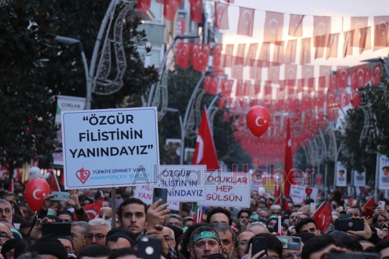 Sakarya'da binlerce kişi Filistin için yürüdü