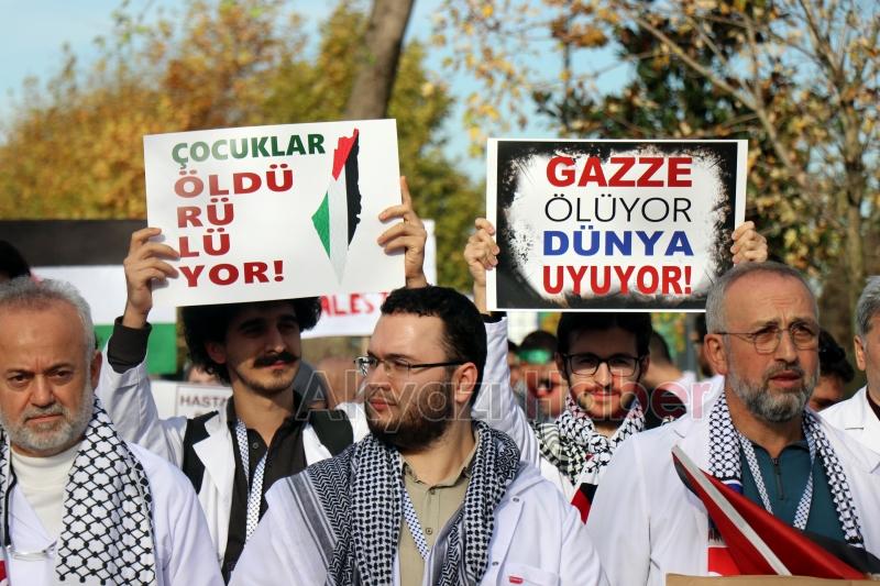 Doktorlar sessiz yürüyüş ile İsrail’i kınadı