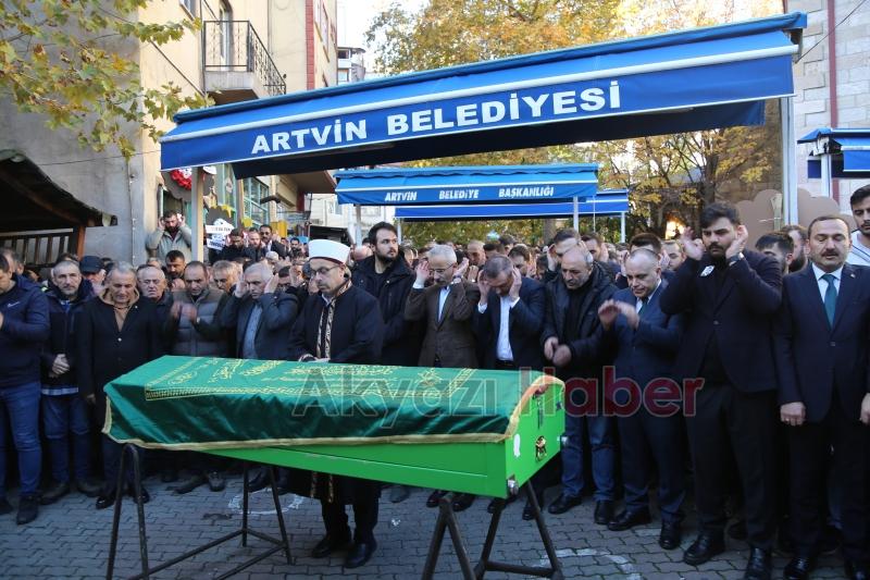 AK Parti Artvin Gençlik Kolları Başkanı Sakarya dönüşü kazada hayatını kaybetti