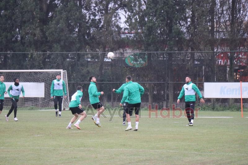 Sakaryaspor da Ankaraspor mesaisi sürüyor