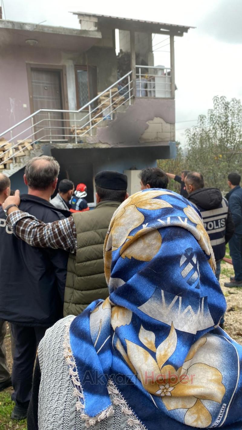 Karapürçek'te ev yangını