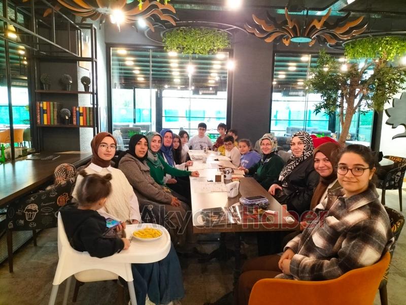 Tatlarla dans eden Yemen Kahvesiyle güne enerji kat