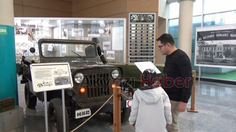 Bakan Koca'dan ambulans müze paylaşımı