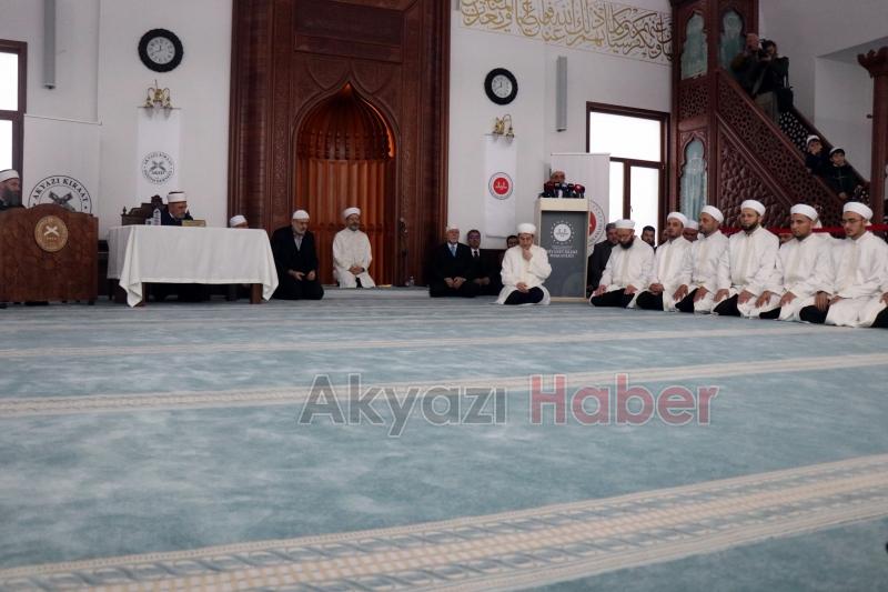 Akyazı'da 24 öğrenci için icazet programı düzenlendi