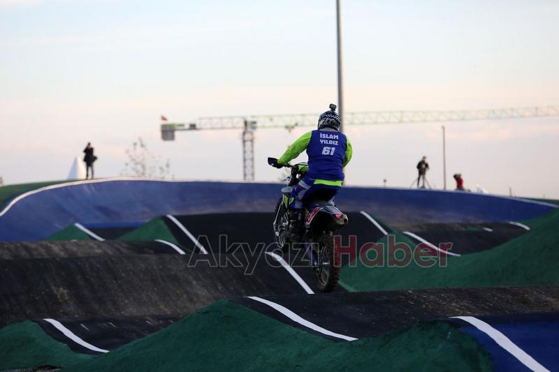 Sakarya dağ motosikleti yarışlarına ev sahipliği yaptı