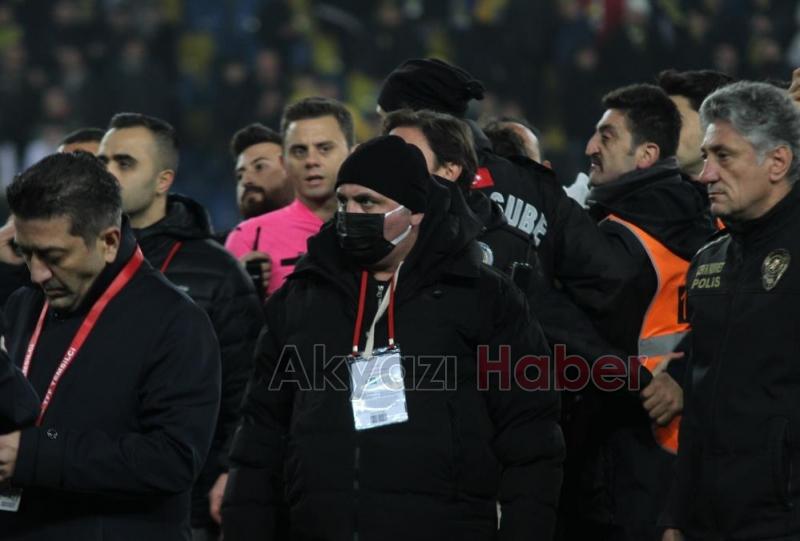 Ankaragücü Başkanı Faruk Koca, hakem Halil Umut Meler'e saldırdı