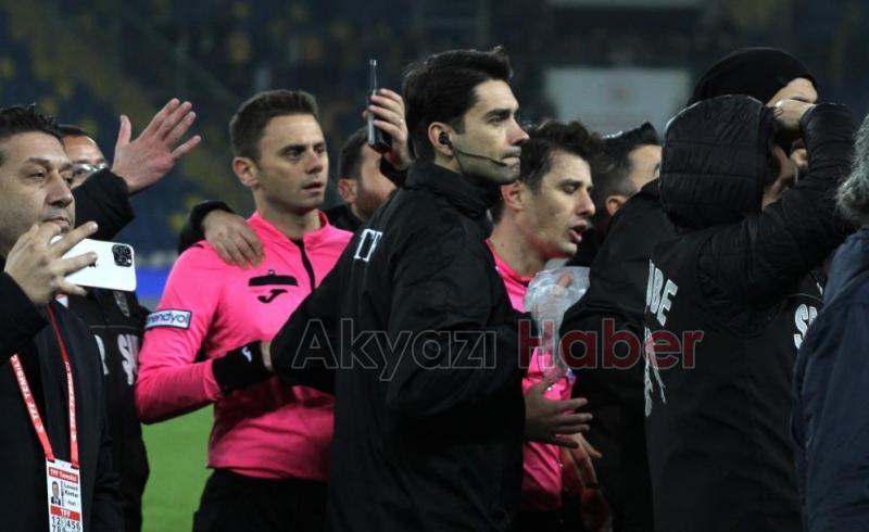 Ankaragücü Başkanı Faruk Koca, hakem Halil Umut Meler'e saldırdı