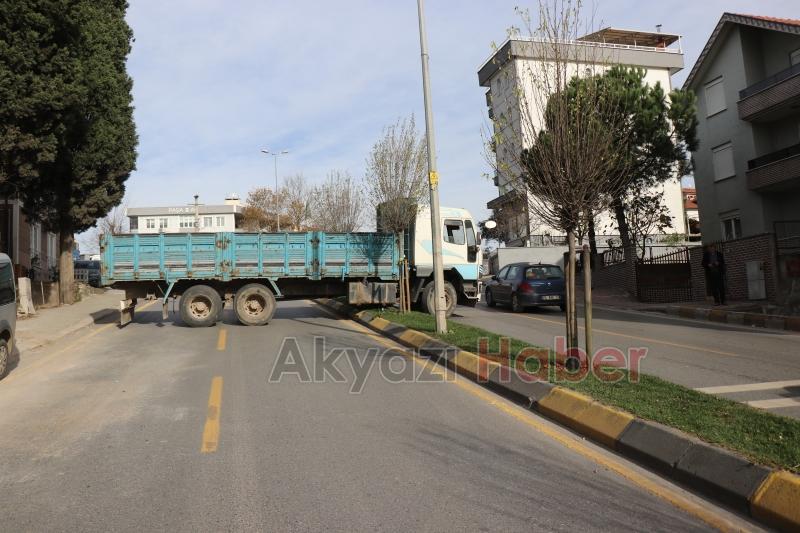 Kamyon şoförü olası faciayı önledi