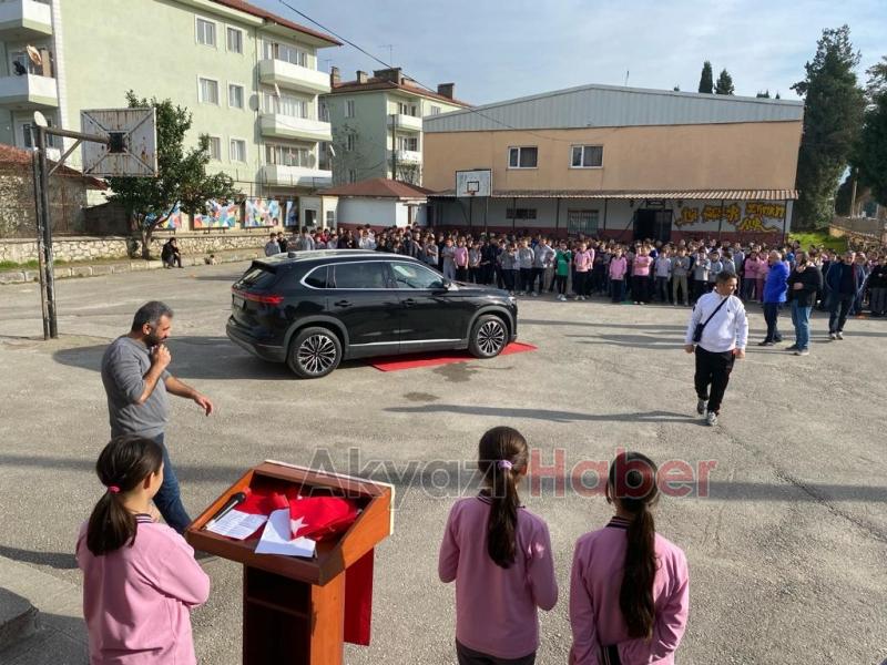 Yerli Malı Haftasında öğrenciler, TOGG ile buluştu