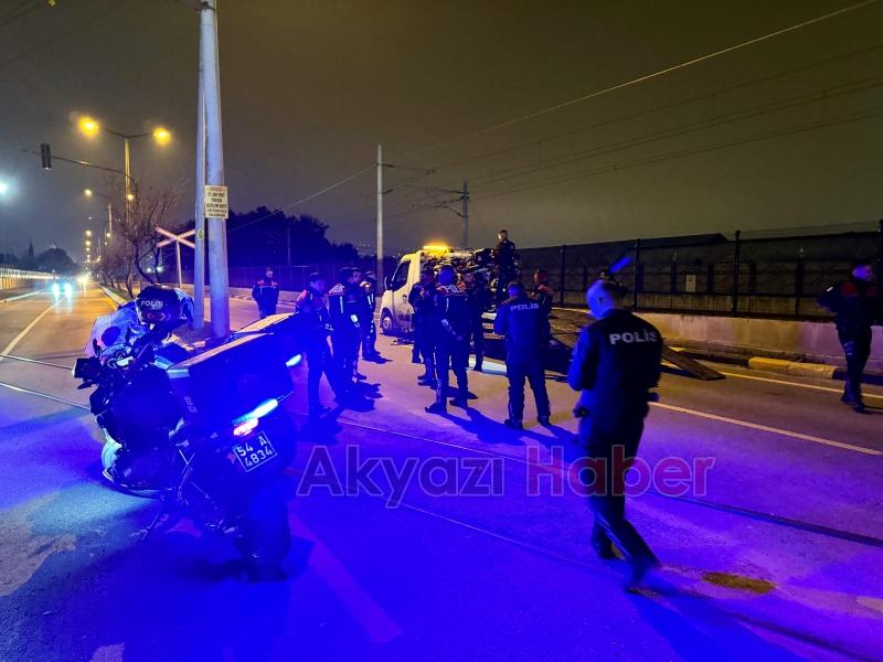 Hafif ticari araç yunus ekibine çarptı: 4 yaralı