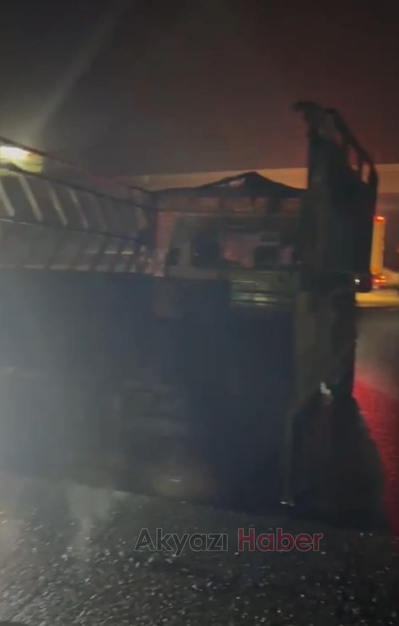 Anadolu Otoyolu'nda kamyonet yandı