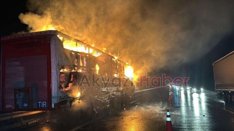 Pamuk yüklü dorse alev alev yandı