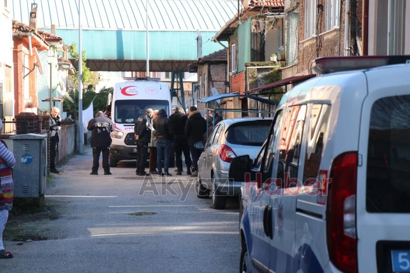 Kapıyı açmayınca eve girdiler, cesetle karşılaştılar