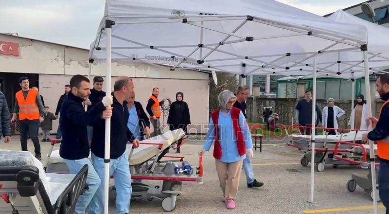 Akyazı Devlet Hastanesi'nde deprem tatbikatı