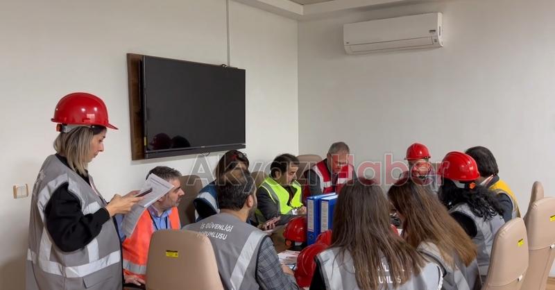 Akyazı Devlet Hastanesi'nde deprem tatbikatı