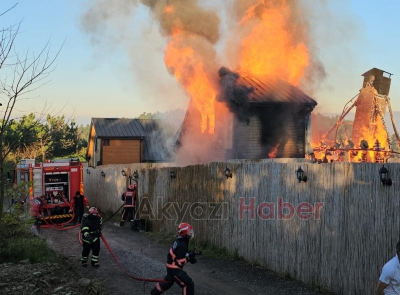Alevlere teslim olan bungalov kül oldu
