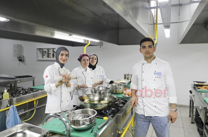 SUBÜ'de sokak lezzetlerinin tanıtıldı