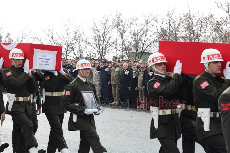 Pençe Kilit şehitlerine veda