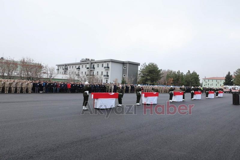 Pençe Kilit şehitlerine veda