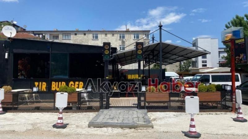 Akyazı da satılık cafeterya ve otopark