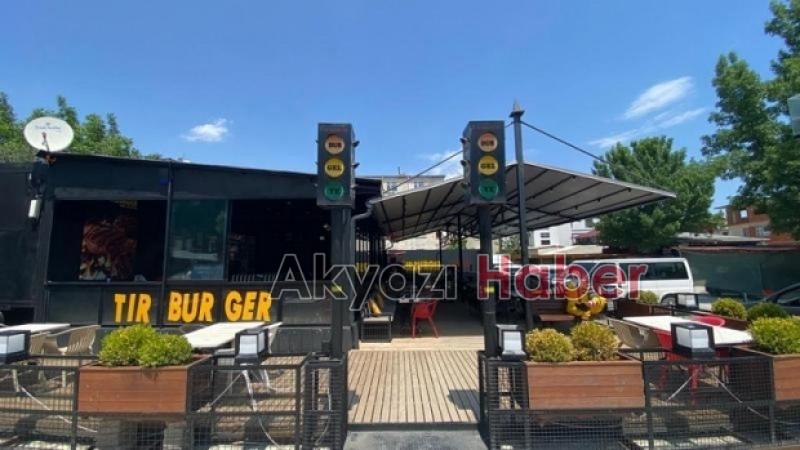 Akyazı da satılık cafeterya ve otopark