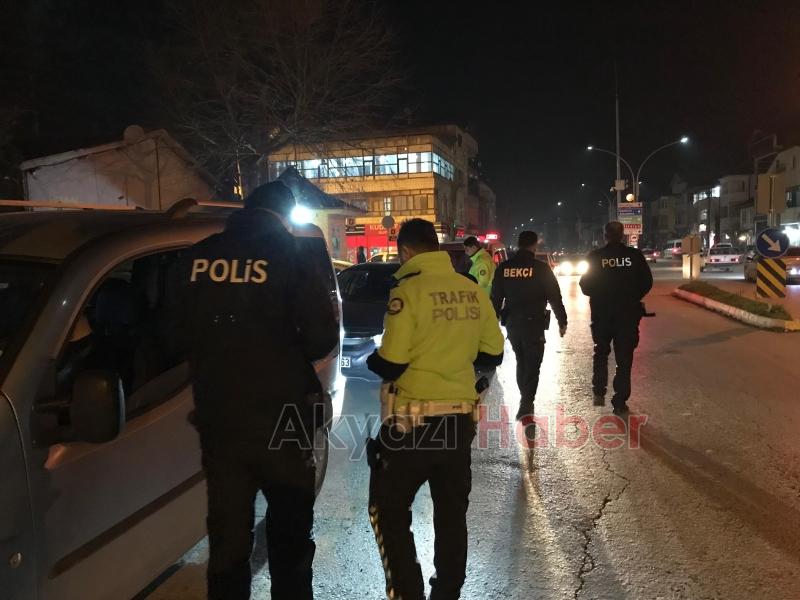 Ada caddesinde uygulama