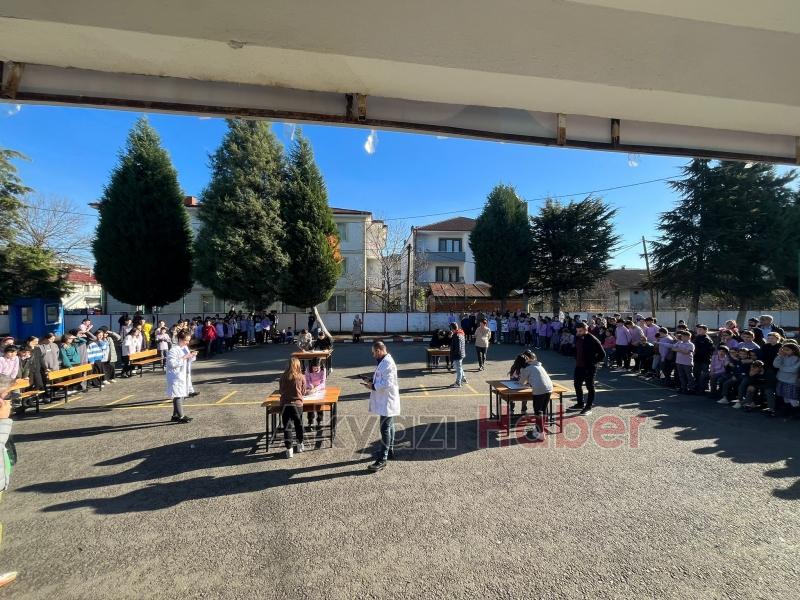 Akyazıda öğrenciler arasında Puzzle Turnuvası