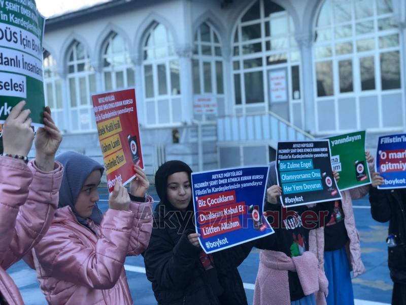 Sabah namazında Dünya Şehit Çocuklar Günü etkinliği