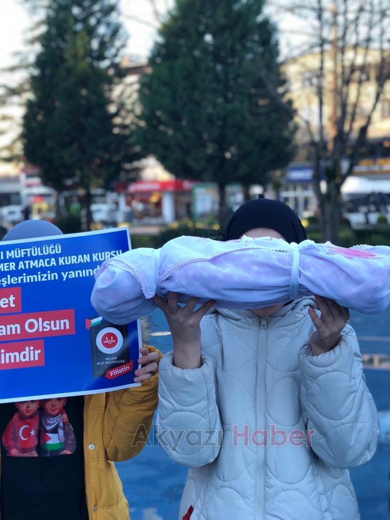 Sabah namazında Dünya Şehit Çocuklar Günü etkinliği