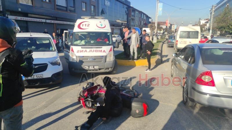 Araçla çarpışan motosikletli yaralandı