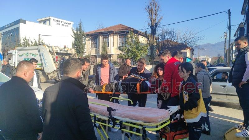 Araçla çarpışan motosikletli yaralandı