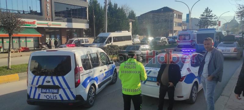 Araçla çarpışan motosikletli yaralandı