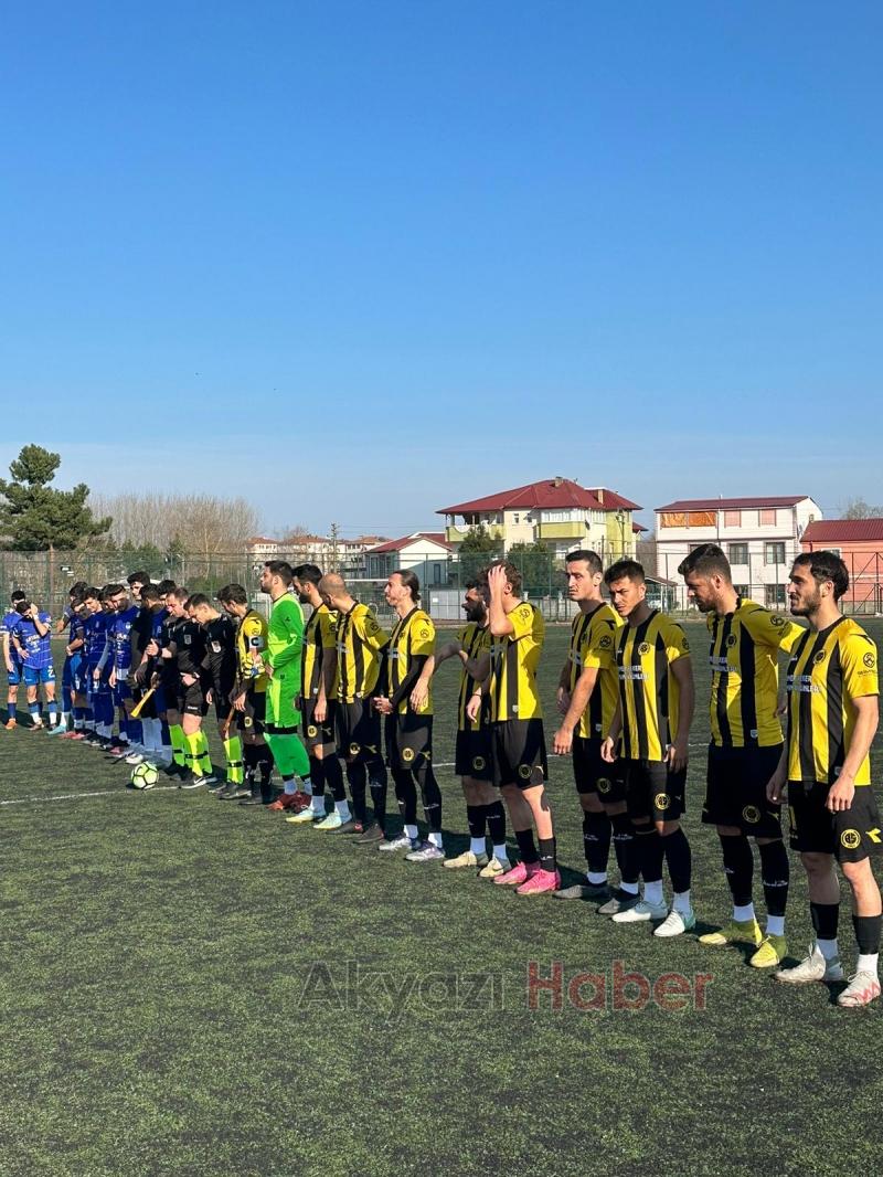 As Akyazıspor liderliğini sürdürdü