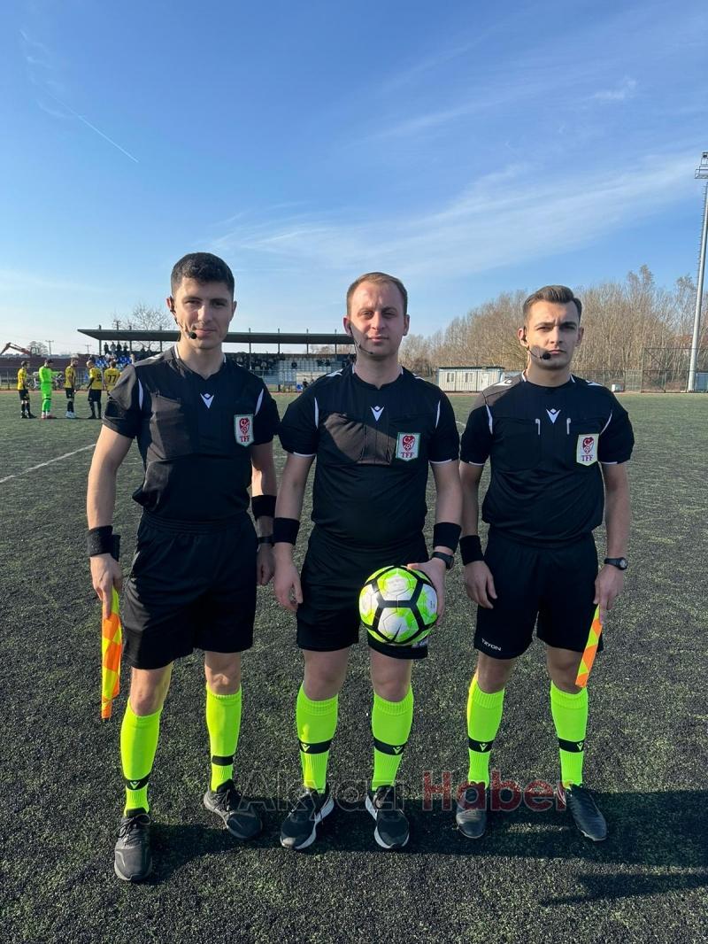 As Akyazıspor liderliğini sürdürdü