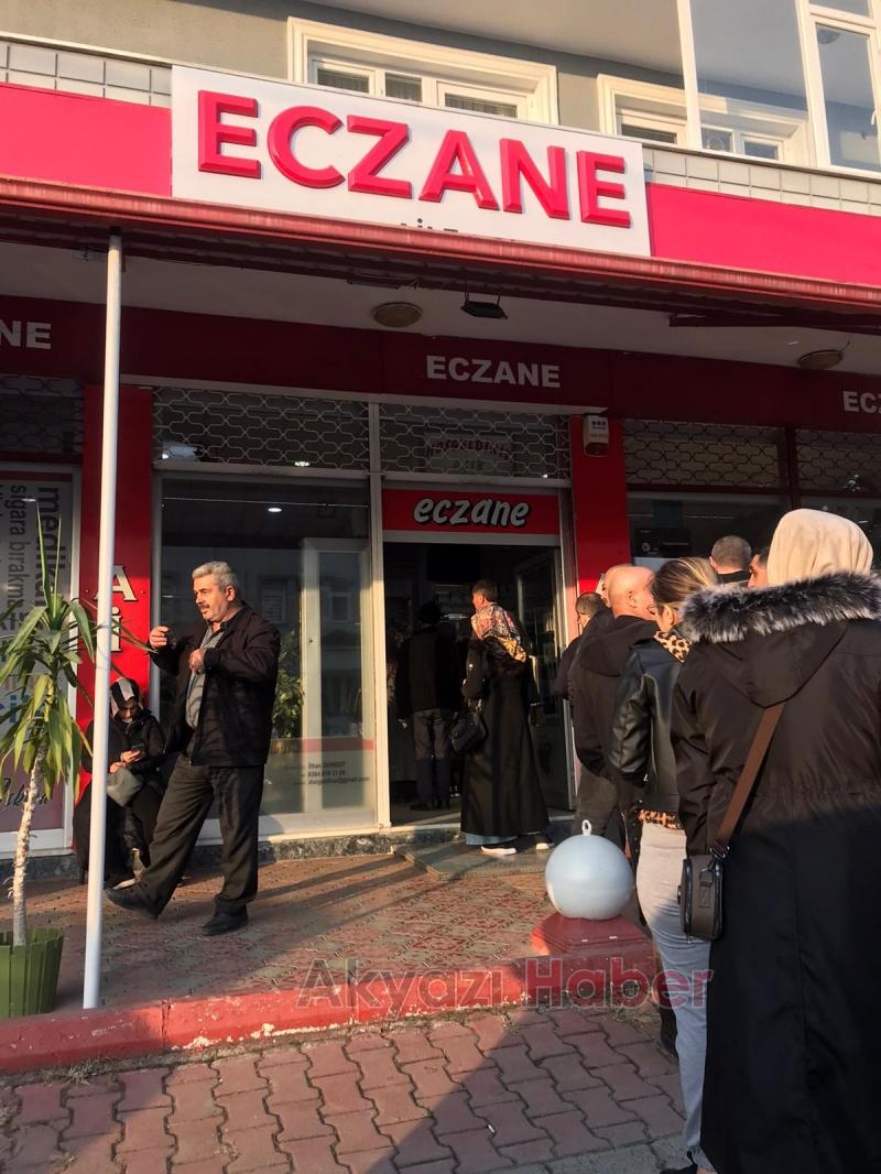 Akyazıda nöbetçi eczane çilesi sürüyor