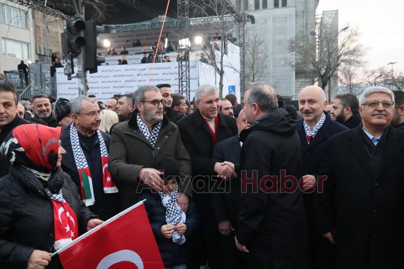 Ekrem Yüce büyük yürüyüşe katıldı