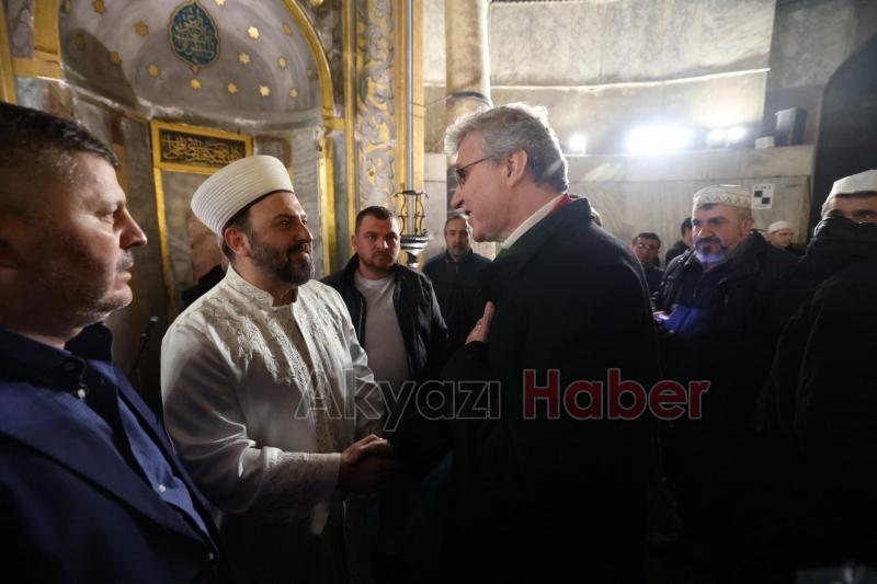 Ekrem Yüce büyük yürüyüşe katıldı