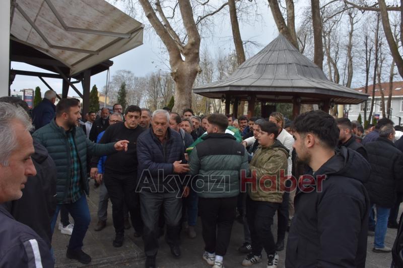 Kazada ölen iki genç toprağa verildi