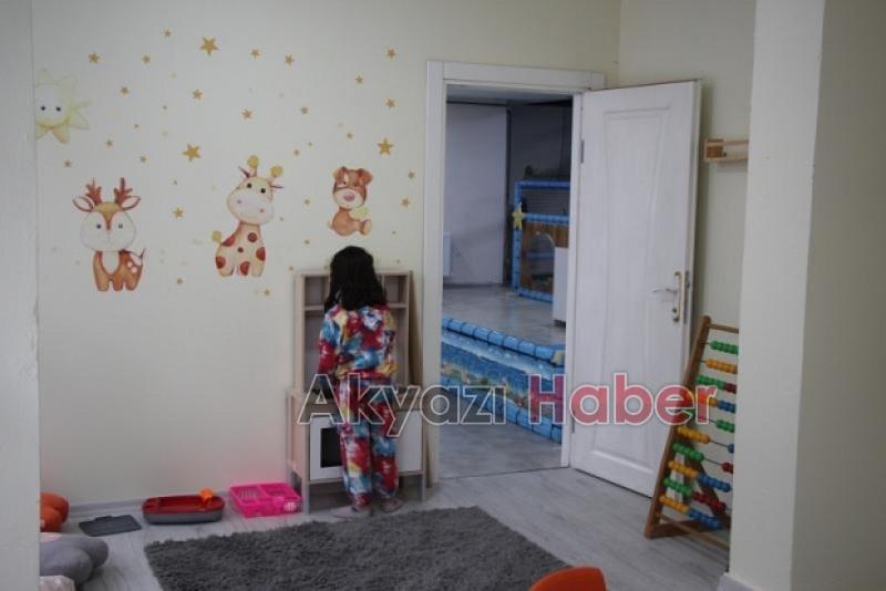 Akyazı Rengarenk Oyun Alanı oyun gruplarıyla hizmet vermeye devam ediyor