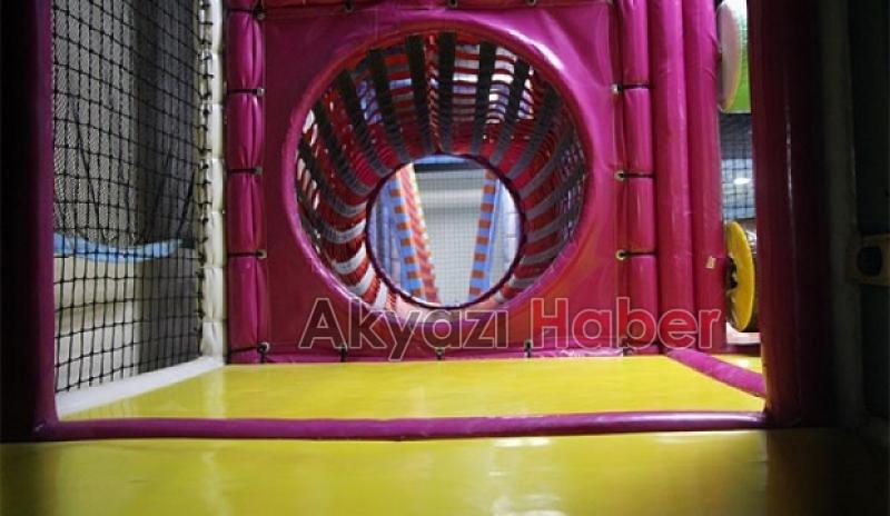 Akyazı Rengarenk Oyun Alanı oyun gruplarıyla hizmet vermeye devam ediyor