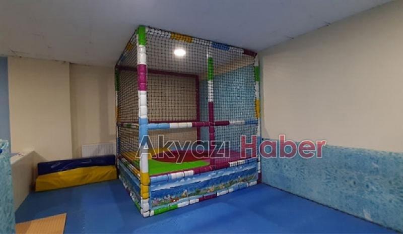 Akyazı Rengarenk Oyun Alanı oyun gruplarıyla hizmet vermeye devam ediyor