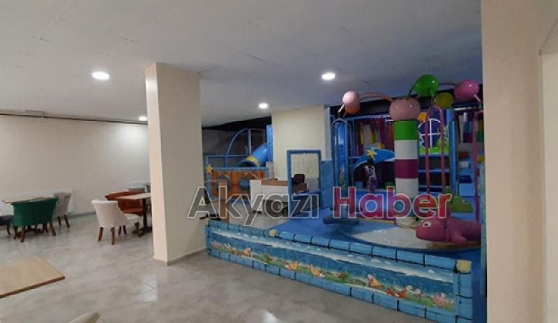 Akyazı Rengarenk Oyun Alanı oyun gruplarıyla hizmet vermeye devam ediyor